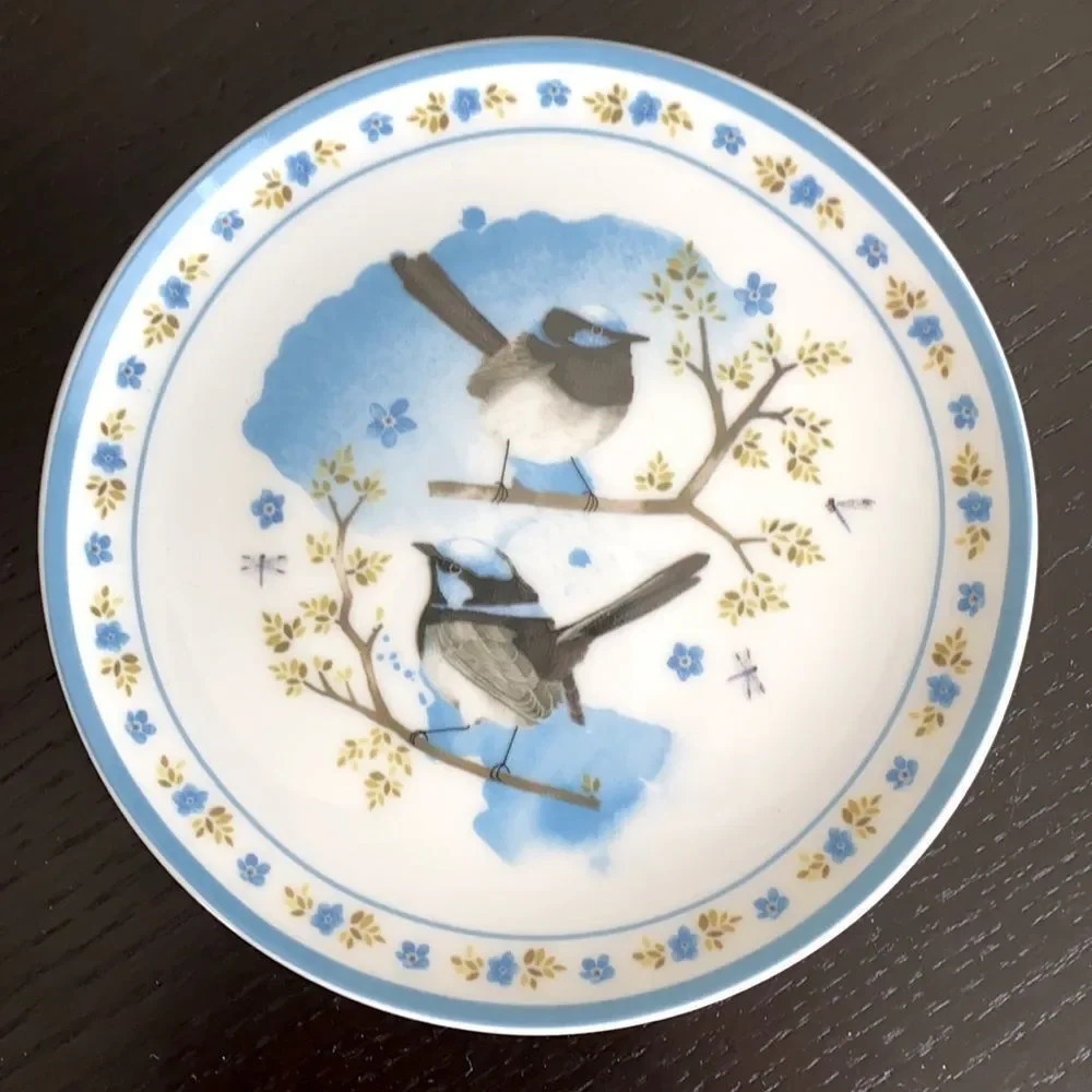 Plum & Perch Fine Bone China dessert plate